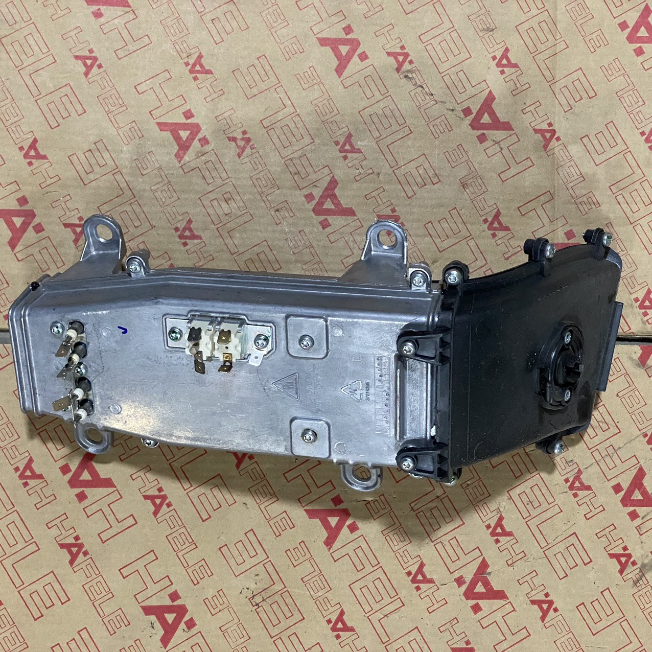 HEATER HOUSING ASSEMBLY GR MÁY GIẶT SẤY KẾT HỢP HWD-F60A HAFELE 533.93.100 - 532.91.238